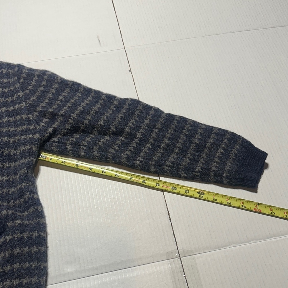 Vintage Eddie Bauer 100% wool Blue and Gray houndstooth Striped Cardigan buttons - Picture 3 of 10